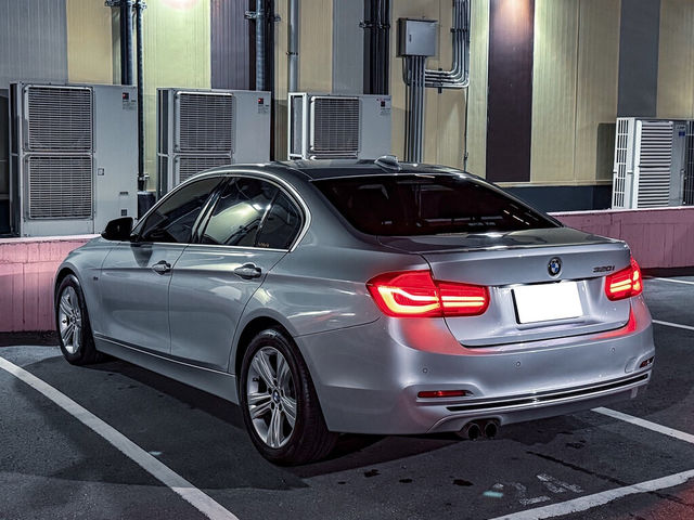 BMW寶馬 320I LCI  第2張相片