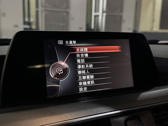 BMW寶馬 320I LCI  第11張相片