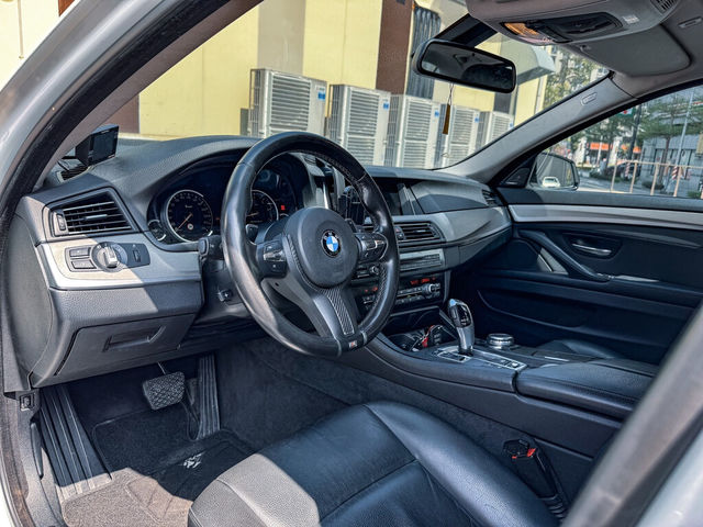 BMW寶馬 520I  第9張相片