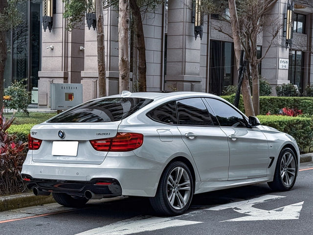 BMW寶馬 320 GT  第4張相片