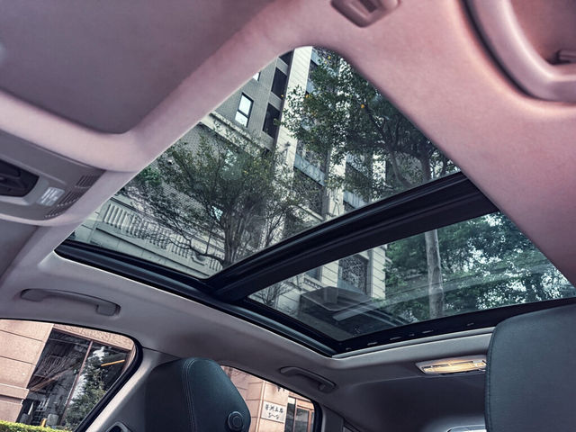 BMW寶馬 320 GT  第9張相片