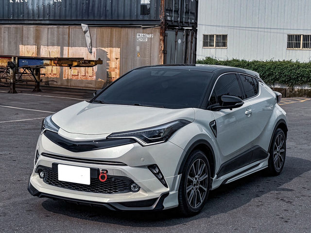 TOYOTA豐田 C-HR  第3張相片