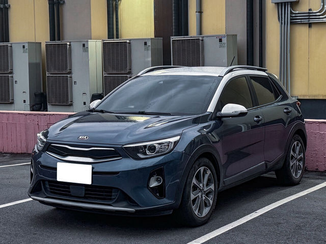 KIA起亞 STONIC  第1張相片