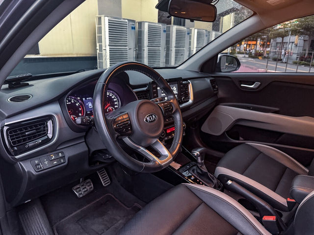 KIA起亞 STONIC  第6張相片