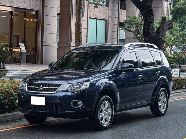 MITSUBISHI三菱 OUTLANDER  第1張相片
