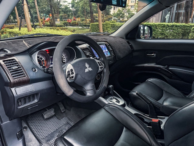 MITSUBISHI三菱 OUTLANDER  第6張相片