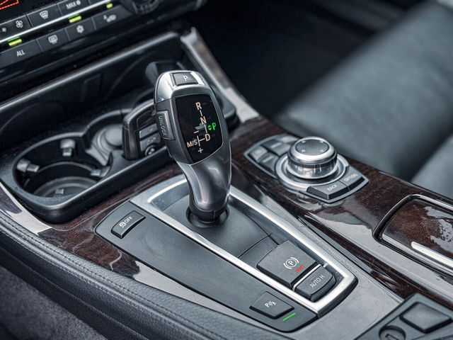 BMW寶馬 528  第11張相片