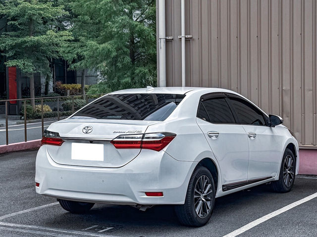 TOYOTA豐田 ALTIS  第4張相片