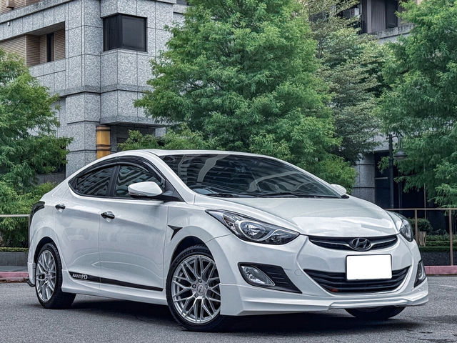 HYUNDAI現代 ELANTRA  第1張相片