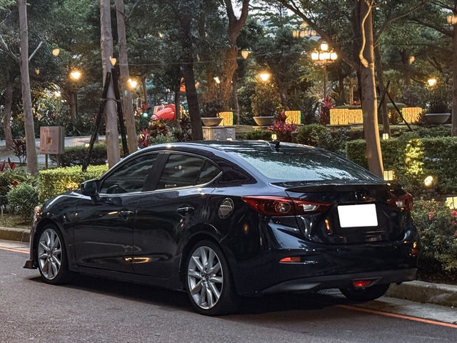 MAZDA馬自達 MAZDA 3  第3張相片