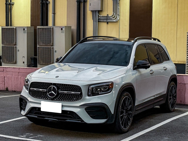 M-BENZ賓士 GLB250  第1張相片