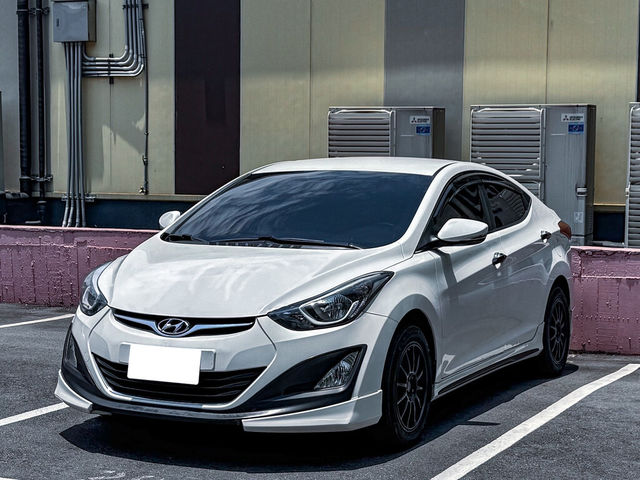 HYUNDAI現代 ELANTRA  第1張相片