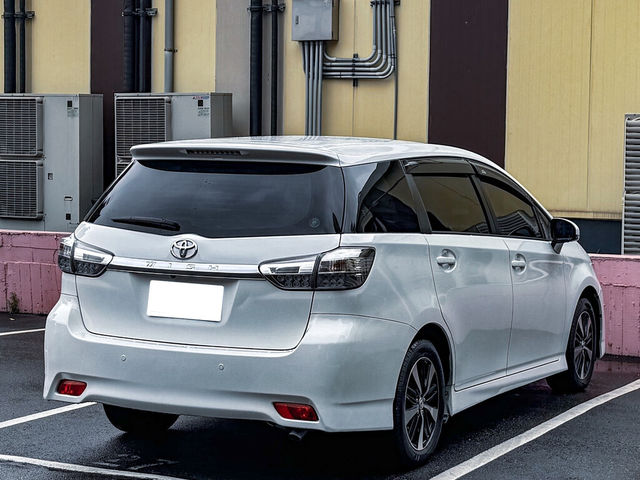TOYOTA豐田 WISH  第4張相片