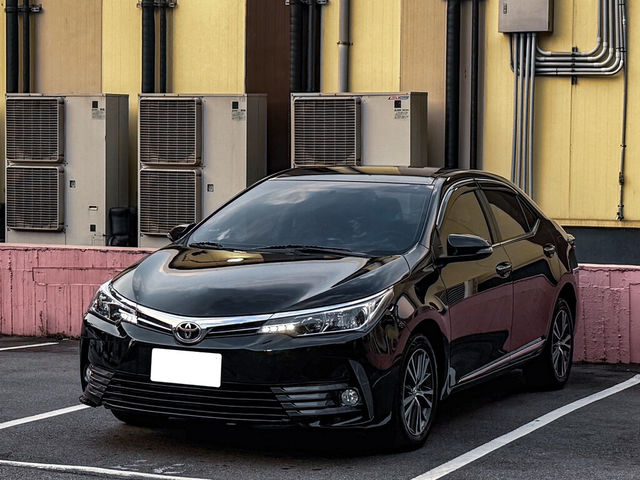 TOYOTA豐田 ALTIS  第1張相片