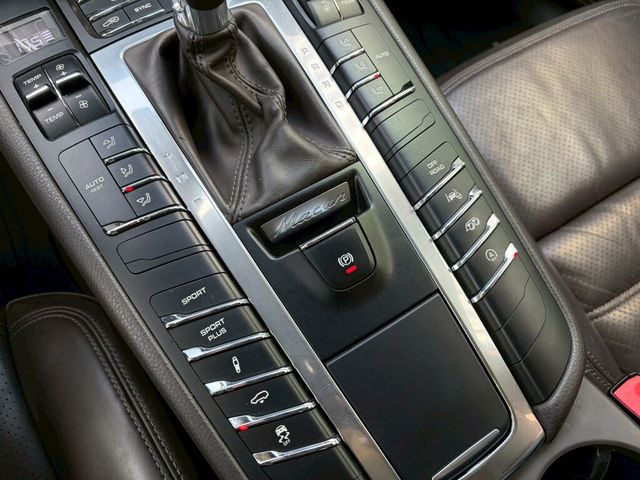 PORSCHE保時捷 MACAN  第14張相片