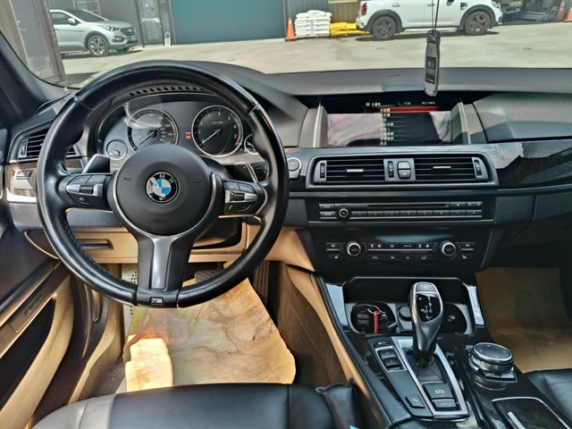 BMW寶馬 528I  第6張相片