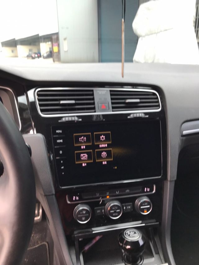 VOLKSWAGEN福斯 GOLF GTI  第4張相片