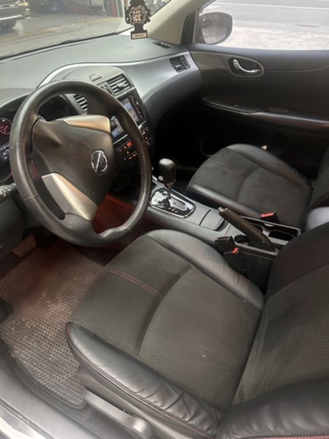 NISSAN日產 TIIDA  第8張相片