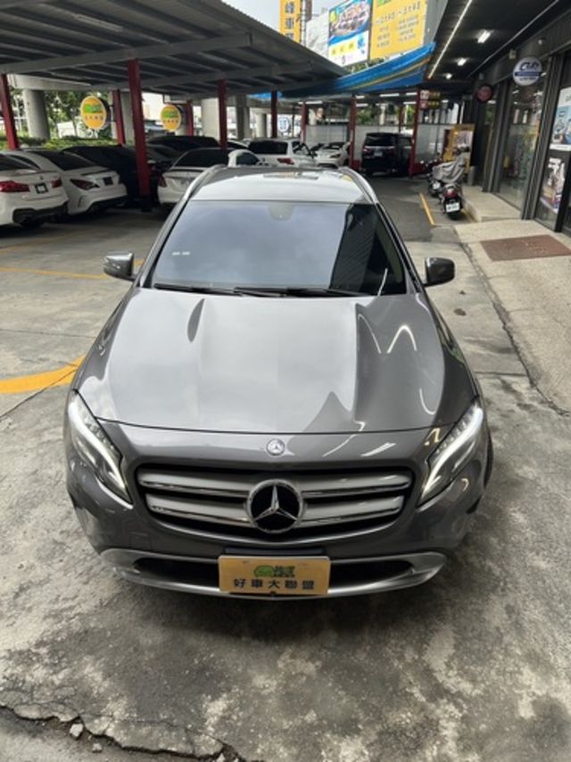 M-BENZ賓士 GLA200  第3張相片