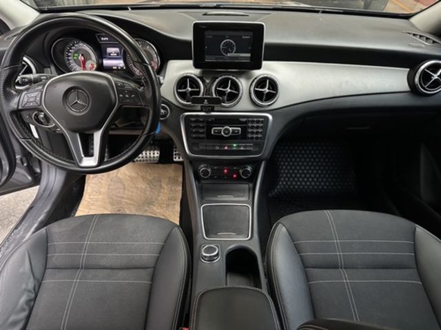 M-BENZ賓士 GLA200  第14張相片