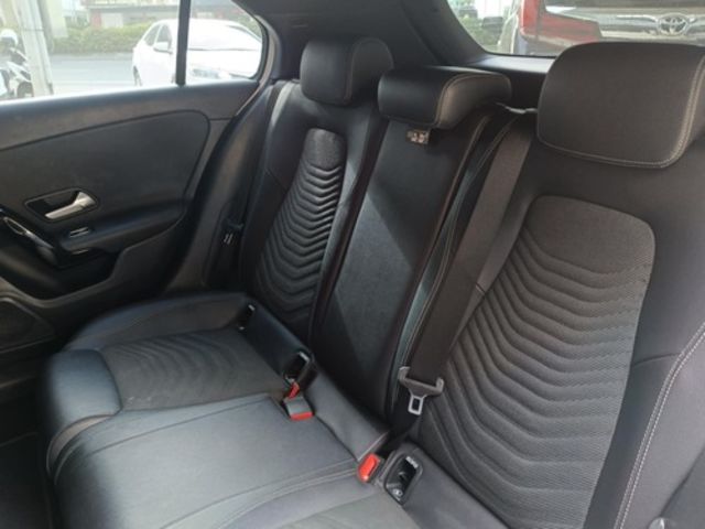 M-BENZ賓士 A180  第11張相片