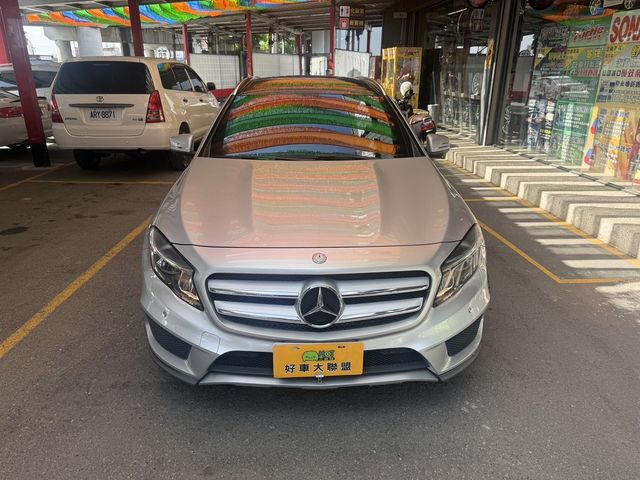 M-BENZ賓士 GLA250  第3張相片