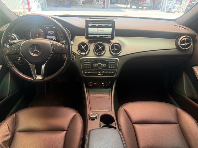 M-BENZ賓士 GLA250  第5張相片