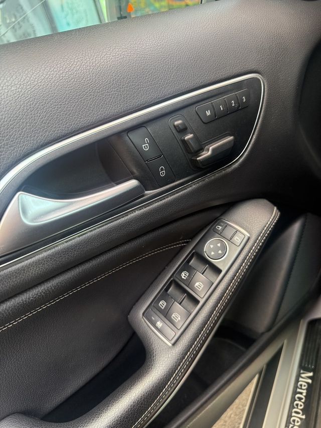 M-BENZ賓士 GLA250  第11張相片