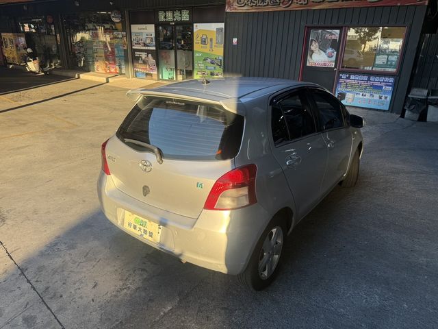 TOYOTA豐田 YARIS  第2張相片