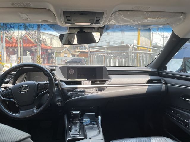 LEXUS凌志 ES200  第5張相片