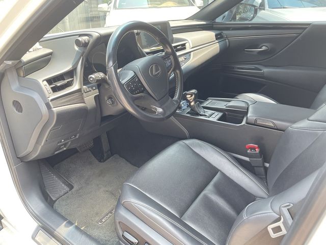 LEXUS凌志 ES200  第7張相片