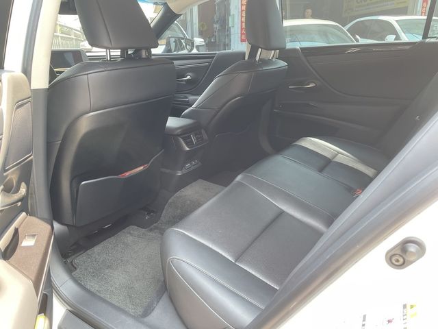 LEXUS凌志 ES200  第8張相片