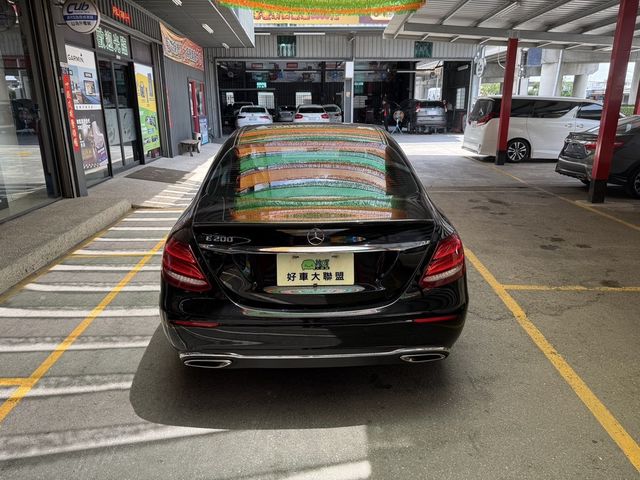 M-BENZ賓士 E200  第4張相片