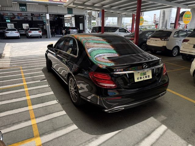 M-BENZ賓士 E200  第7張相片