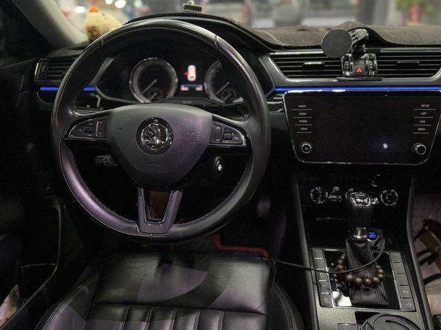 SKODA司科達 SUPERB COMBI  第7張相片
