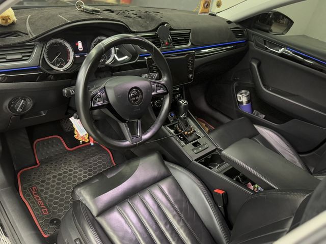 SKODA司科達 SUPERB COMBI  第8張相片