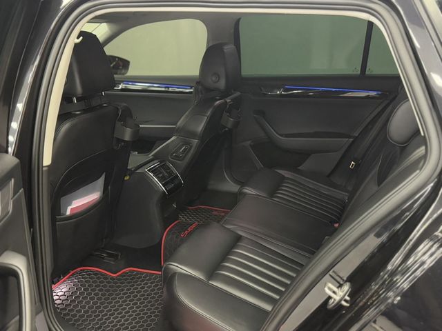SKODA司科達 SUPERB COMBI  第10張相片