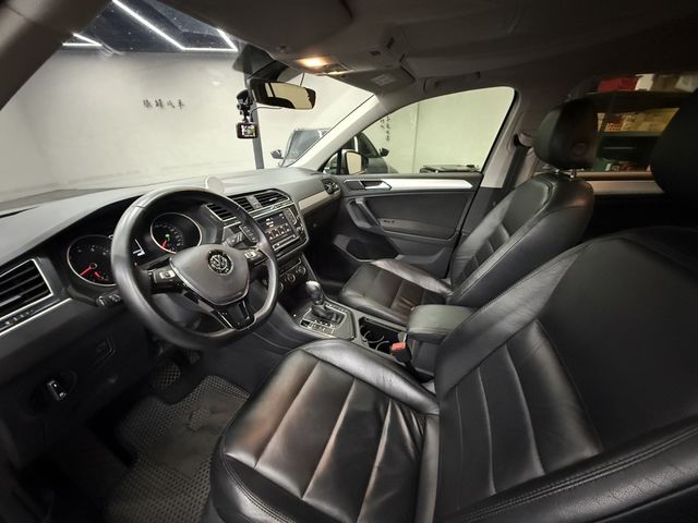 VOLKSWAGEN福斯 TIGUAN  第4張相片
