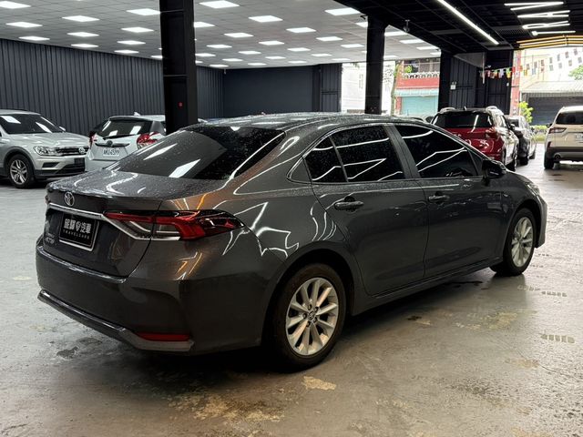 TOYOTA豐田 ALTIS  第4張相片