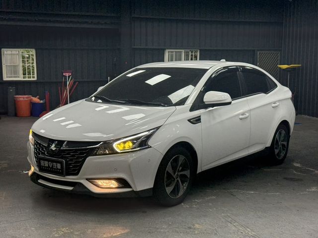 LUXGEN納智捷 S3  第4張相片