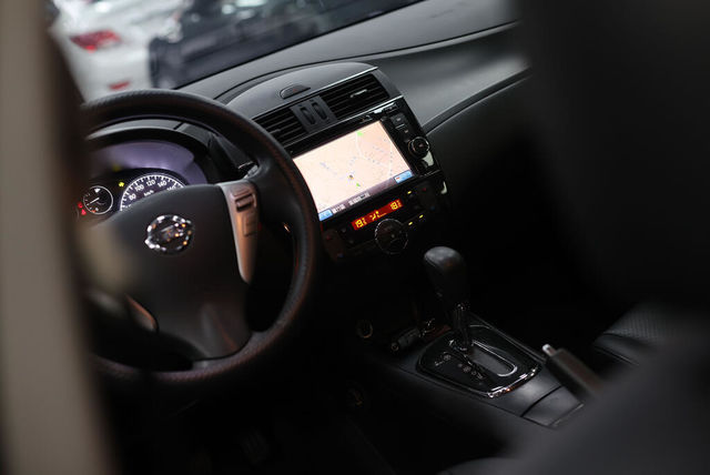 NISSAN日產 TIIDA  第3張相片