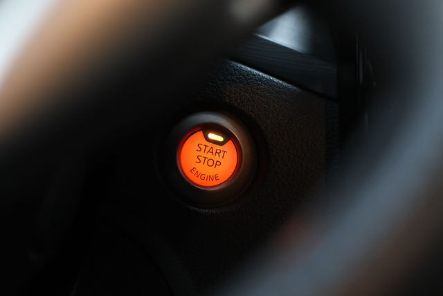 NISSAN日產 TIIDA  第7張相片