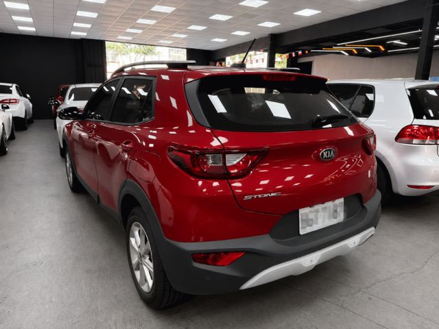 KIA起亞 STONIC  第2張相片