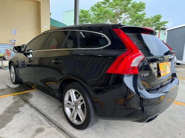VOLVO富豪 V60  第7張相片