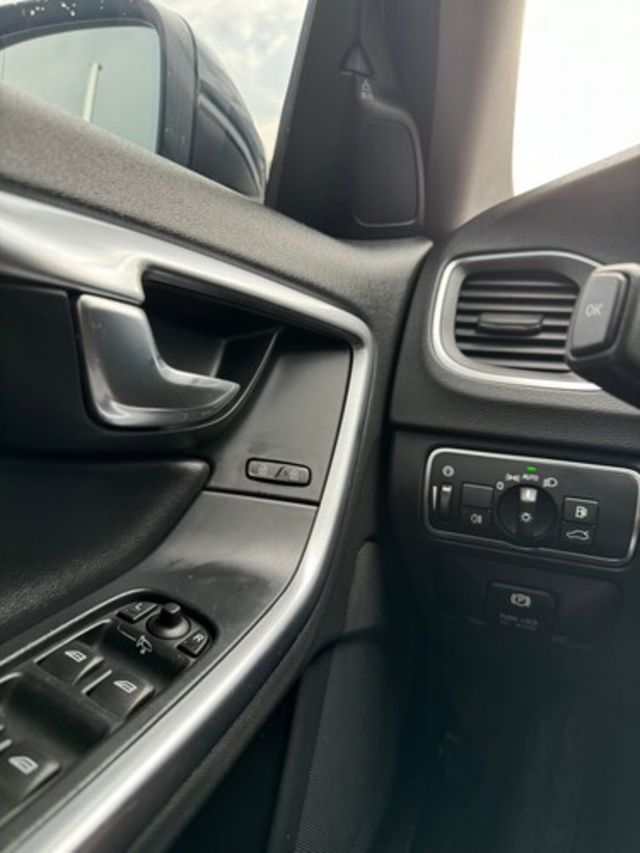 VOLVO富豪 V60  第11張相片
