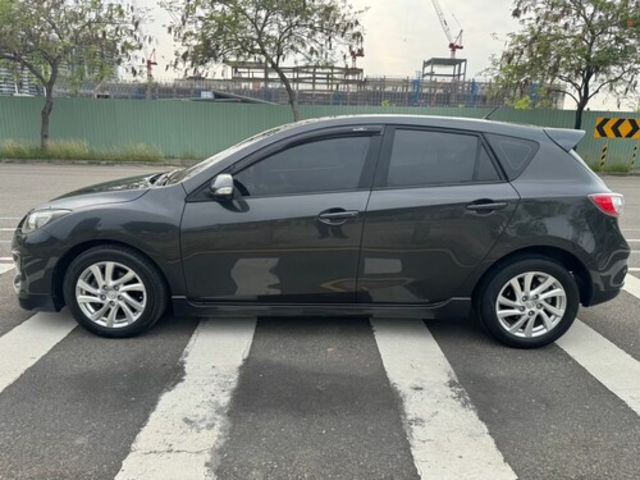 MAZDA馬自達 MAZDA 3  第5張相片