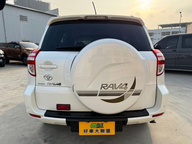 TOYOTA豐田 RAV4  第11張相片
