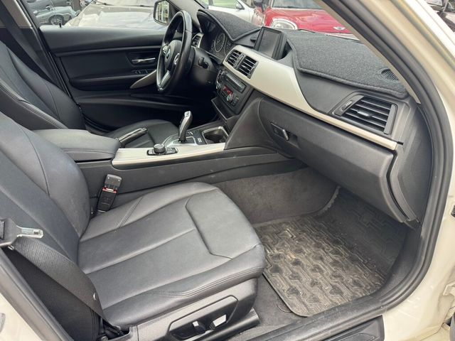 BMW寶馬 316I  第13張相片