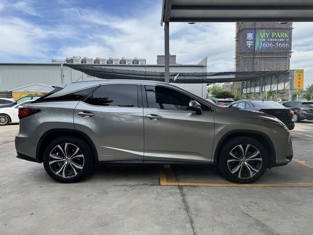 LEXUS凌志 RX450H  第4張相片