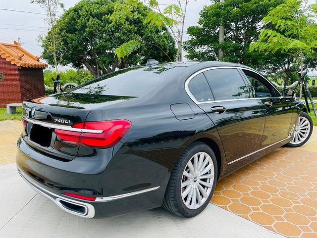 BMW寶馬 740LI  第2張相片